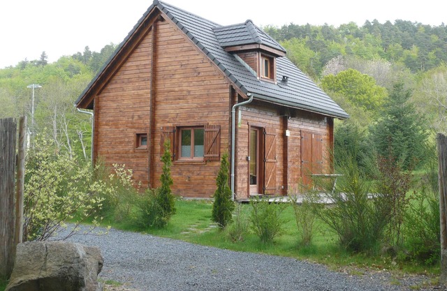 Chalet " Edelweiss ", 70 M2, All comforts, Private garden, Parking space