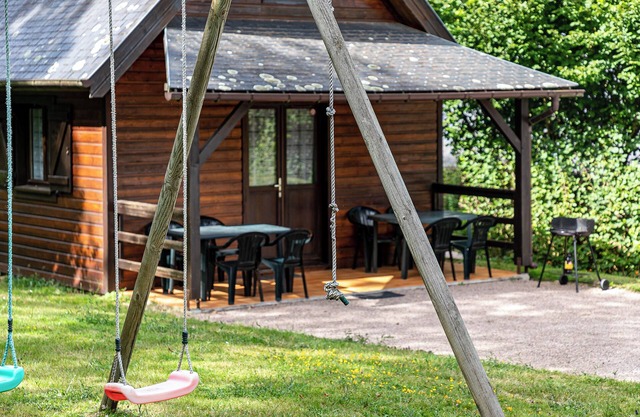 chalet-gîte 8 pers. Normandy Heated swimming pool from mid-May to September
