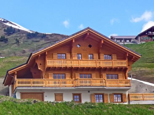 Chalet Godfrey by Interhome