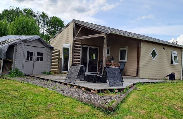 Chalet Guarana à la Campagne qui Accueil vos Petits Animaux de Compagnie