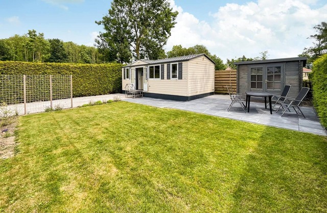 Chalet in Friesland near Wadden Sea