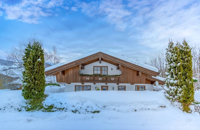 Chalet in Kirchberg near Ski Lift