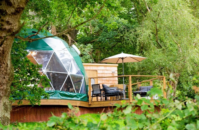 Chalet in Kent with Hot Tub & Countryside Views