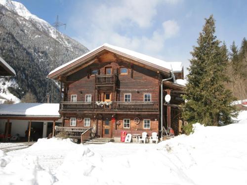 Chalet in Matrei near Ski Lift & Bus