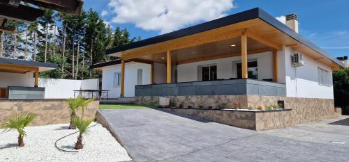 Chalet Oasis, Piscina, Barbacoa, Jardin, Amigos, Familia, Grupos, Casa, Villa