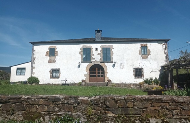 Chalet 'Palacio De Cantiz' with Private Terrace, Private Garden and Wi-Fi