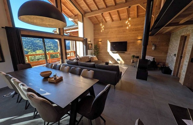 Chalet Sika - Sophisticated, chic and stylish rented Sunday-Sunday by Ski Peak
