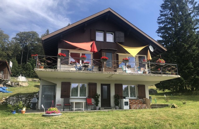 Chalet sur le Balcon du Jura. Grands Espaces, air Pur, Randonnées