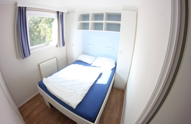 Chalet with dishwasher, 21 km. from Leeuwarden