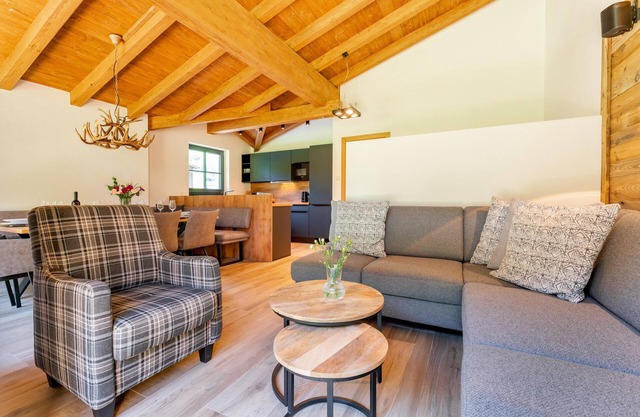 Chalet with its own cinema near Flachau