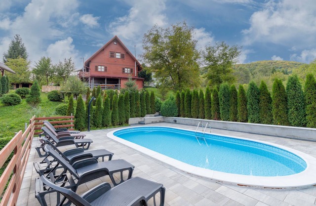 Chalet Zavrh with Private Heated Pool, Zavrh, Croatia