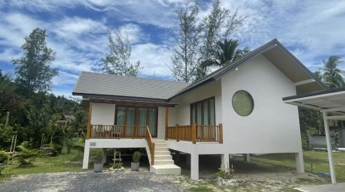 Chaloklum Canal Villa