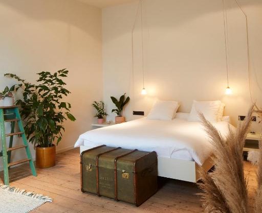 Chambre d'Amis by Alix