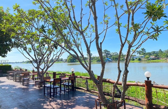 Chaophaya Thara Riverside