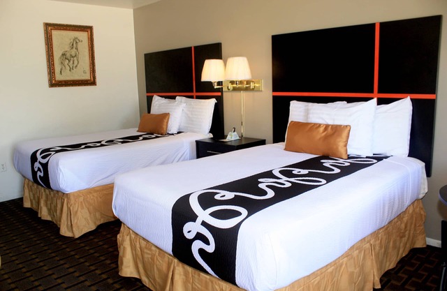 Chaparral Motor Inn