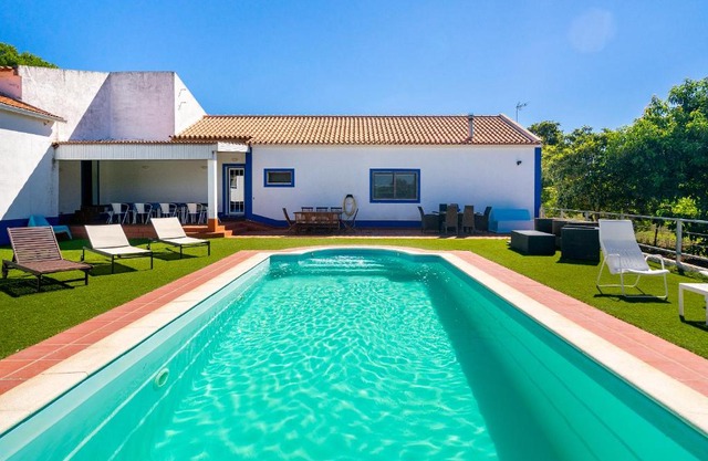 Chaparral Wonderful house in Nature 1h from Lisbon by Soulplaces