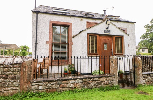 CHAPEL COTTAGE, pet friendly in Appleby-In-Westmorland