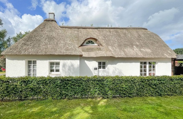 Charmantes Reetdachhaus in Lehe