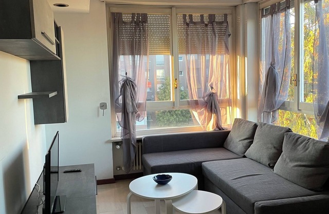 Charming 1-bedroom apartment in tranquil Gallarate with WiFi