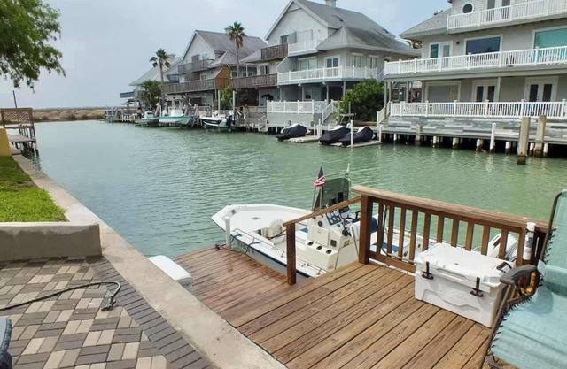 Charming 1BR Waterfront Retreat with Private Patio