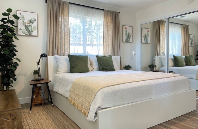 Charming 2 bed/2 bath house near DTLA/Arts District/Pasadena/Dodgers Stadium