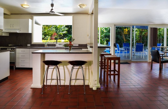 Charming 2-bedroom villa with Starlink WiFi, AC in Pacific Harbour