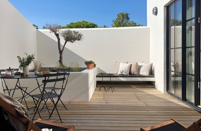 Charming 2-bedroom apartment in wonderful Grândola with WiFi, AC