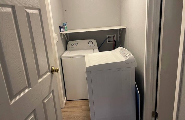 Charming 2-bedroom apartment with WiFi, AC in terrific Denver 80224