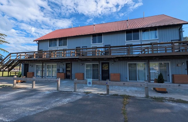 Charming 2-bedroom Mountain-side condo #11 at Greek Peak