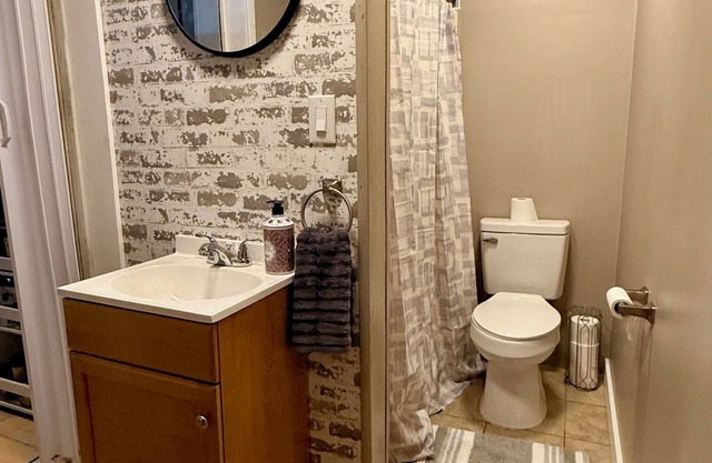 Charming 2-bedroom trail house in Bramwell, WV