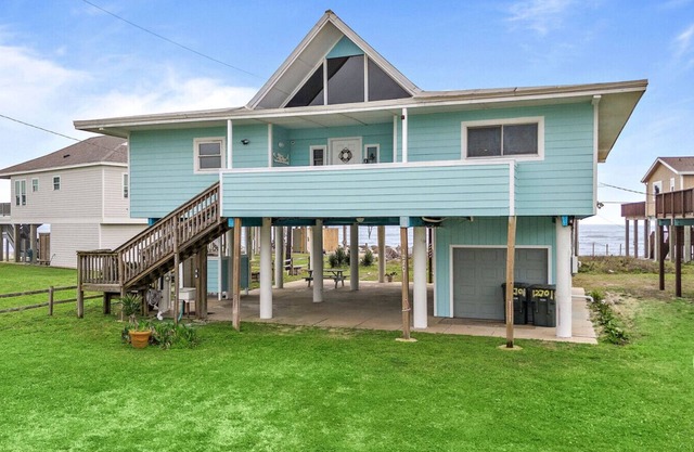 Charming 2nd Row Home with Ocean Views