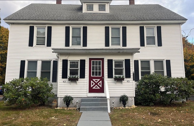 Charming 3-bedroom apartment in historic Grafton with WiFi