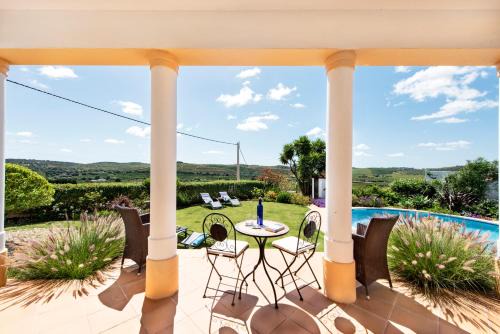 Charming 3 bedroom Villa Nestled Amongst the Orange Groves of Silves, Algarve, Portugal