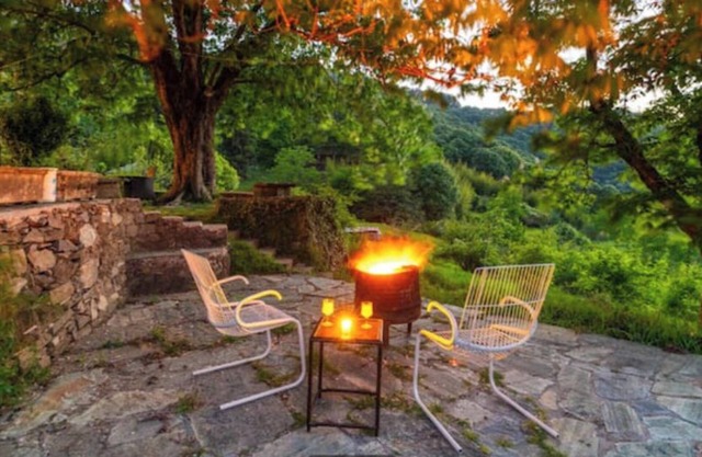 Charming 4-Bedroom Cottage in a Tranquil Setting