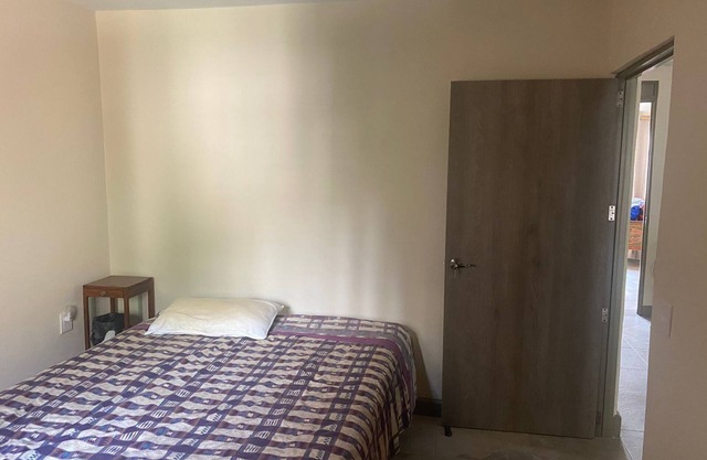 Charming 4-bedroom house in Morelia - garden and parking area included