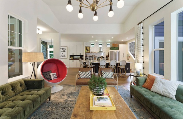 Charming 4-bedroom house with WiFi, AC in amazing Bend