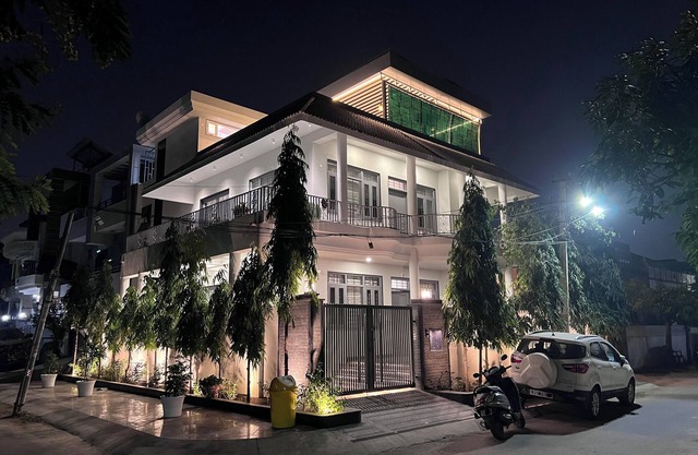 Charming 4-bedroom villa with fitness room and WiFi in enchanting Jaipur