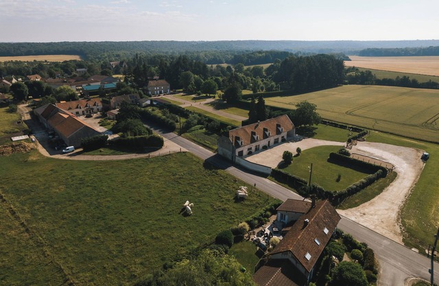 Charming 4-star gite on a farm in Champagne, private Jacuzzi