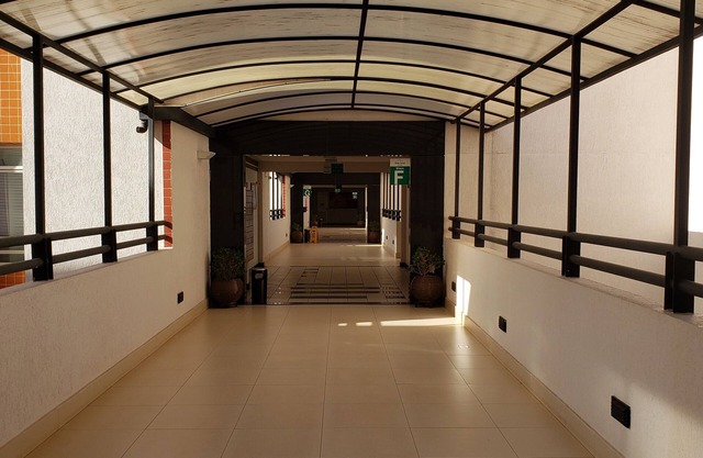 Charming apartment in southwest cond. mont serrat