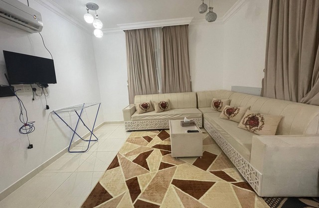 Charming apartment with AC,dahariz beach front,family and friendly peaceful plac