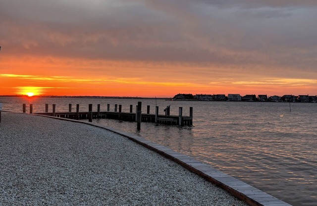 Charming bayside Mantoloking Home