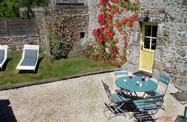 Charming Beachside Retreat with Bikes, Garden & All Amenities