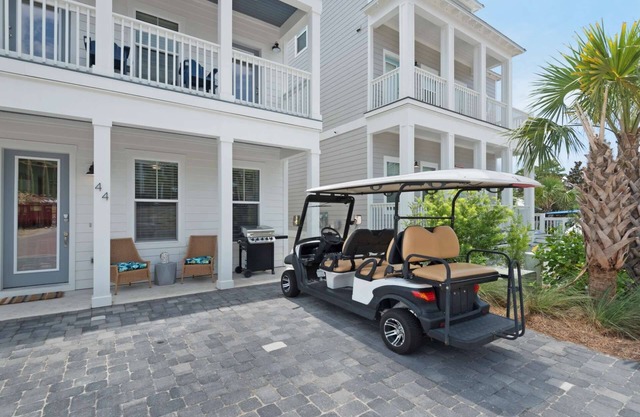 Charming Beach Home/Community Pool/Walk to 30A's Newest Beach Access/Bike to restaurants/*Golf cart
