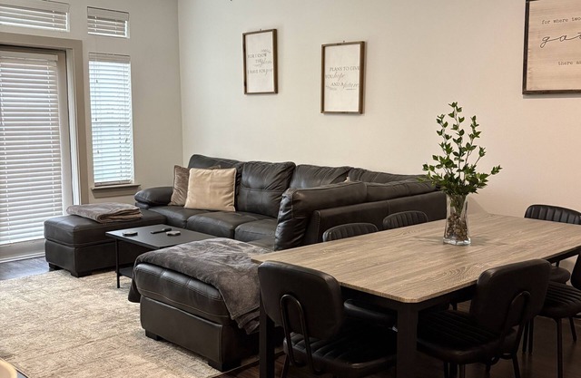 Charming bed & breakfast with Canalside view