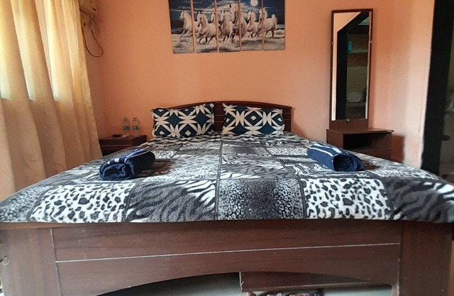 Charming bungalow with AC and WiFi in beautiful Dabolim