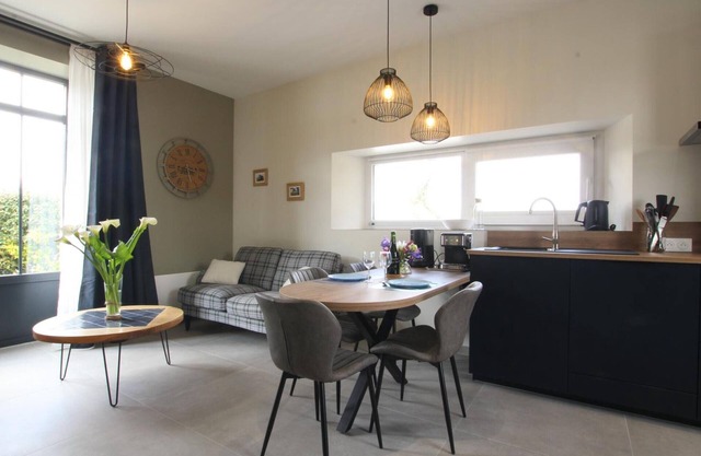 Charming Cottage in Cotentin: 1BR, Private Terrace, Near D-Day Beaches, Farm Stay Experience