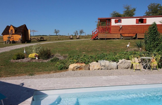 Charming Caravan with Views of the Saône Valley