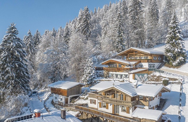 Charming chalet with wellness near the ski lift