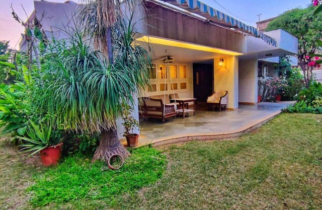 Charming City Center Villa/King Size Beds/Spacious Garden/NRI Friendly