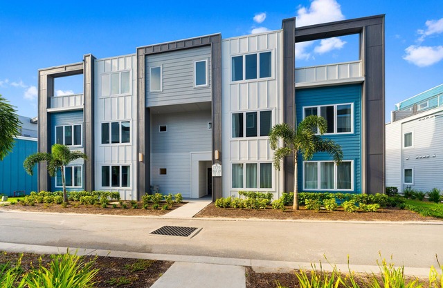 Charming Condo near Disney with Resort & Waterpark Access - B28-216